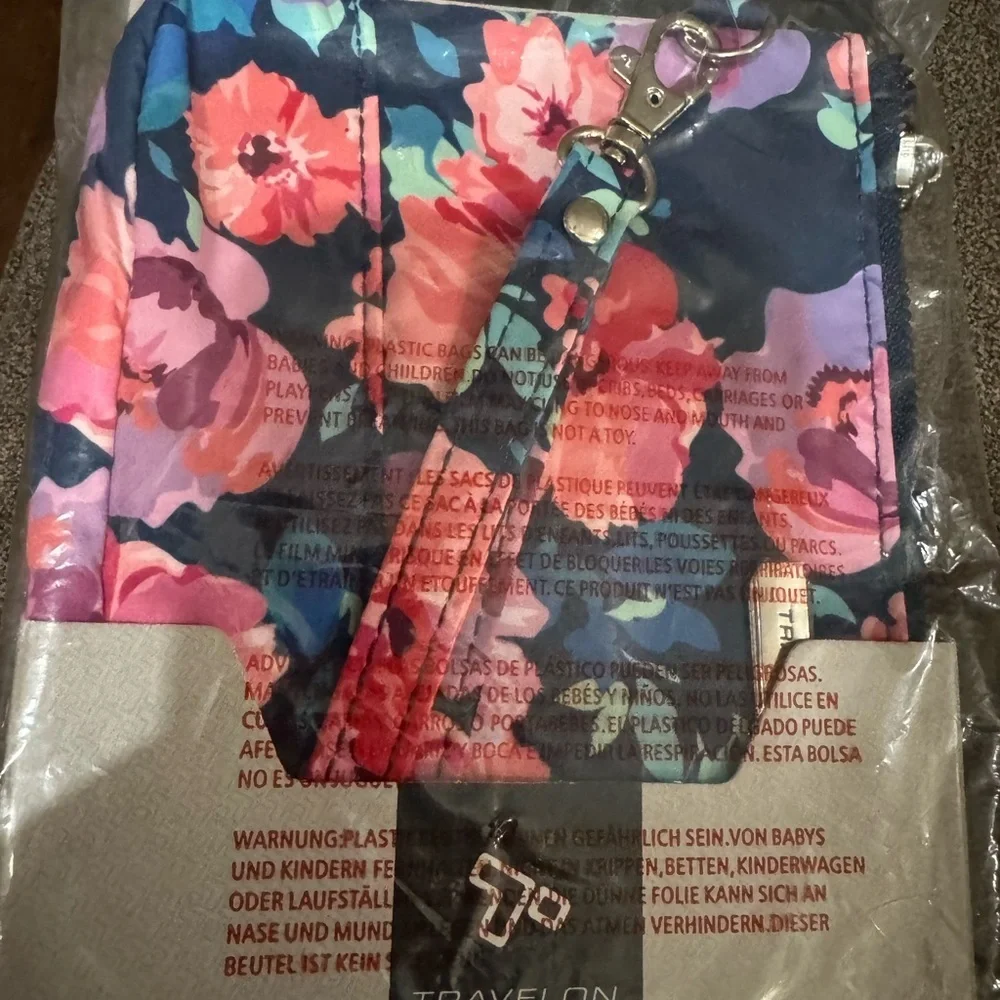 Travelon RFID Wristlet Clutch Floral Travel Wallet NWT